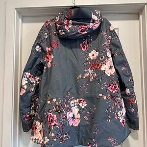 The North Face Women's Floral Ski Jacket - Green and Pink